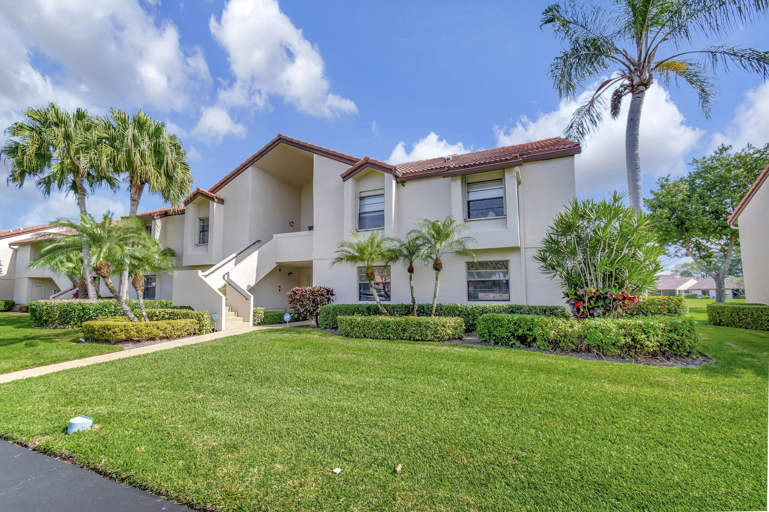 Property for Sale at 5823 Parkwalk Drive, Boynton Beach, Palm Beach County, Florida - Bedrooms: 3 
Bathrooms: 2  - $275,000