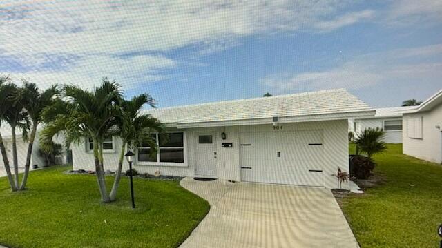 904 Sw 5th Avenue, Boynton Beach, Palm Beach County, Florida - 2 Bedrooms  
1 Bathrooms - 