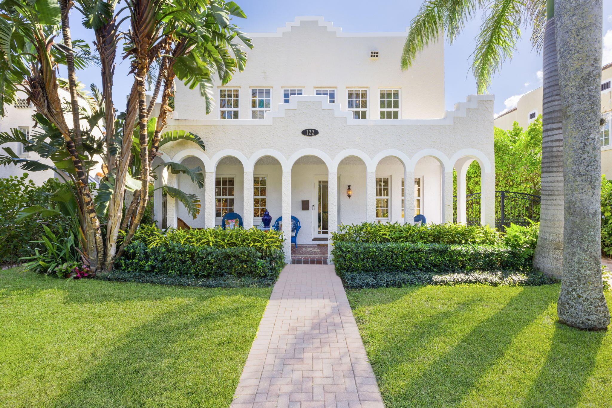 Property for Sale at 122 Roosevelt Place, West Palm Beach, Palm Beach County, Florida - Bedrooms: 5 
Bathrooms: 4  - $4,250,000