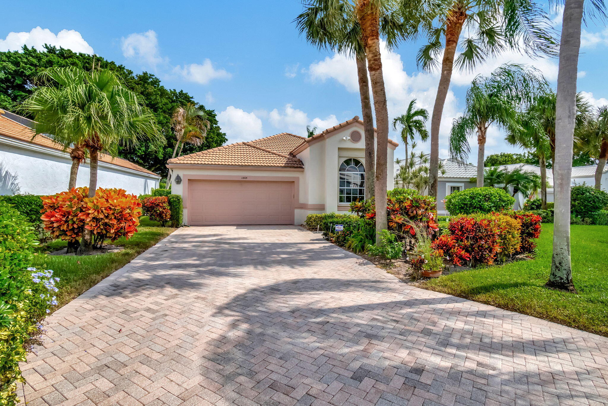 11805 Fountainside Circle, Boynton Beach, Palm Beach County, Florida - 3 Bedrooms  
2.5 Bathrooms - 