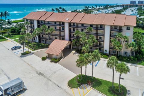 Photo of 101 Ocean Bluffs 5040 Boulevard #5040, Jupiter, FL 33477 (MLS # RX-11113588)