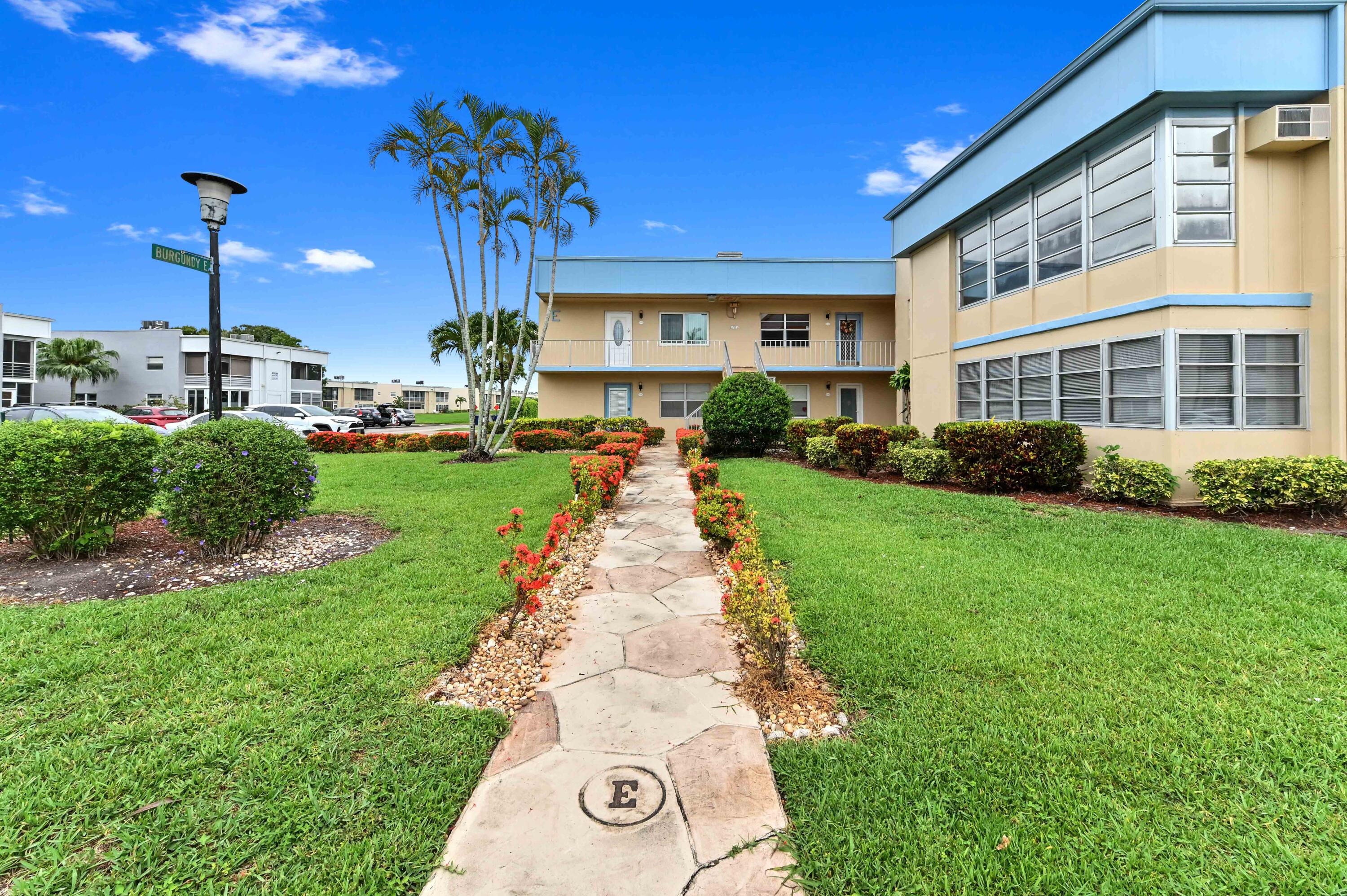 Property for Sale at 196 Burgundy, Delray Beach, Palm Beach County, Florida - Bedrooms: 2 
Bathrooms: 2  - $189,000