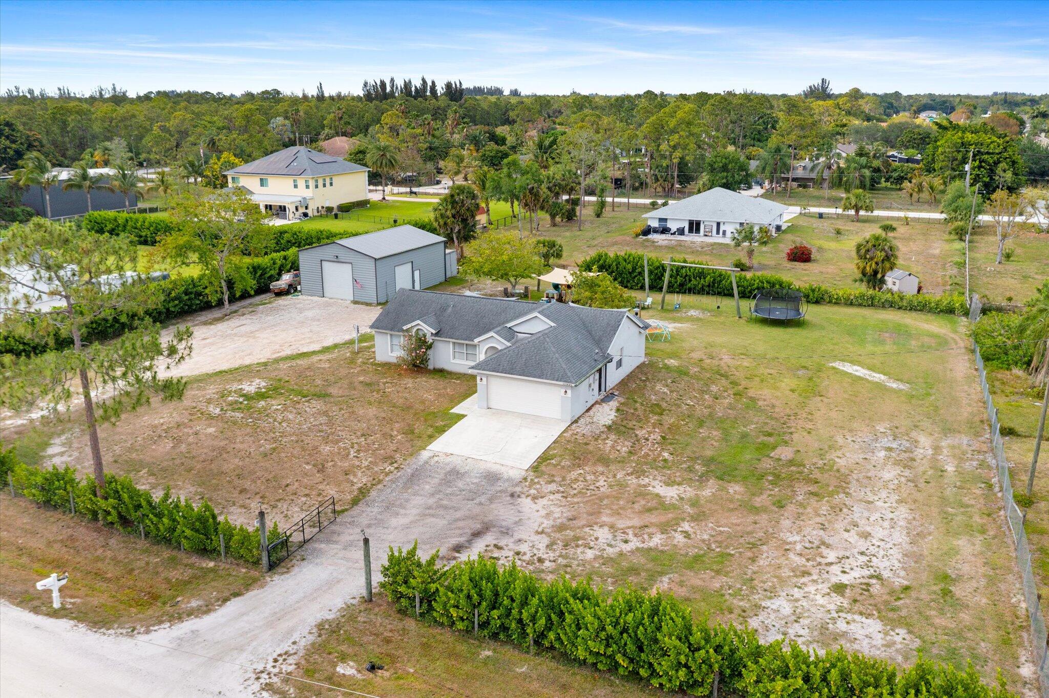 17925 32nd Lane, The Acreage, Palm Beach County, Florida - 3 Bedrooms  
2 Bathrooms - 
