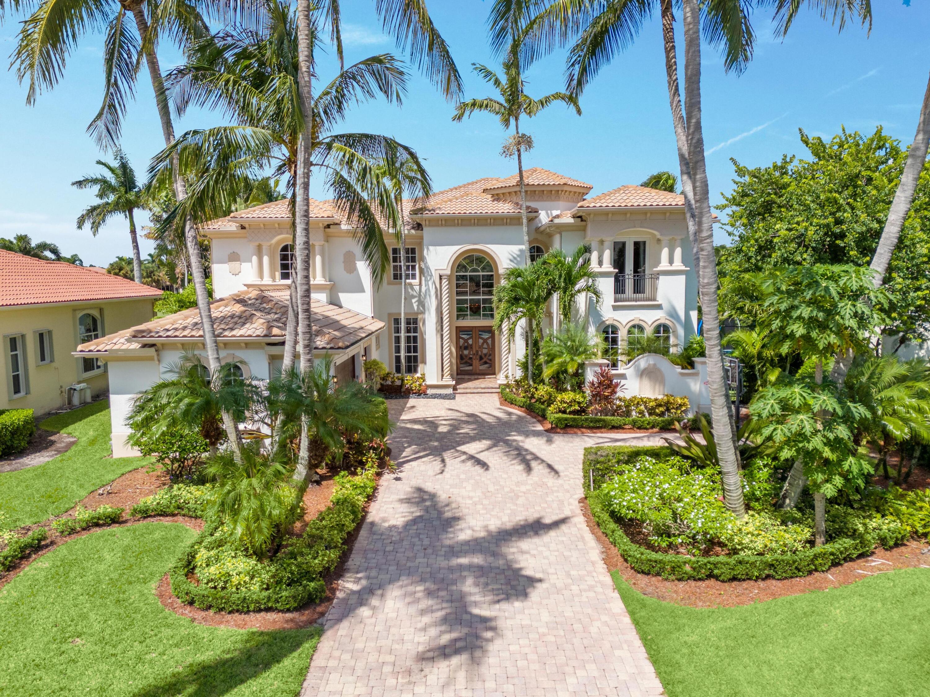 427 Savoie Drive, Palm Beach Gardens, Palm Beach County, Florida - 5 Bedrooms  
6.5 Bathrooms - 