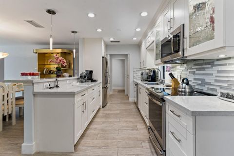 Tiny photo for 21188 Juego Circle #17-A, Boca Raton, FL 33433 (MLS # RX-11091386)