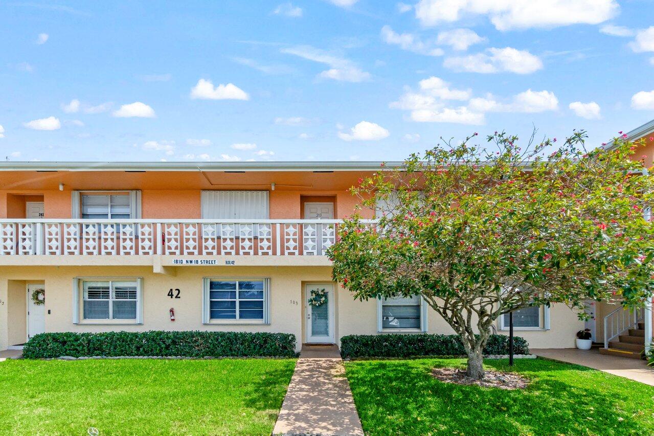 Property for Sale at 1810 Nw 18th Street 103, Delray Beach, Palm Beach County, Florida - Bedrooms: 2 
Bathrooms: 2  - $219,000