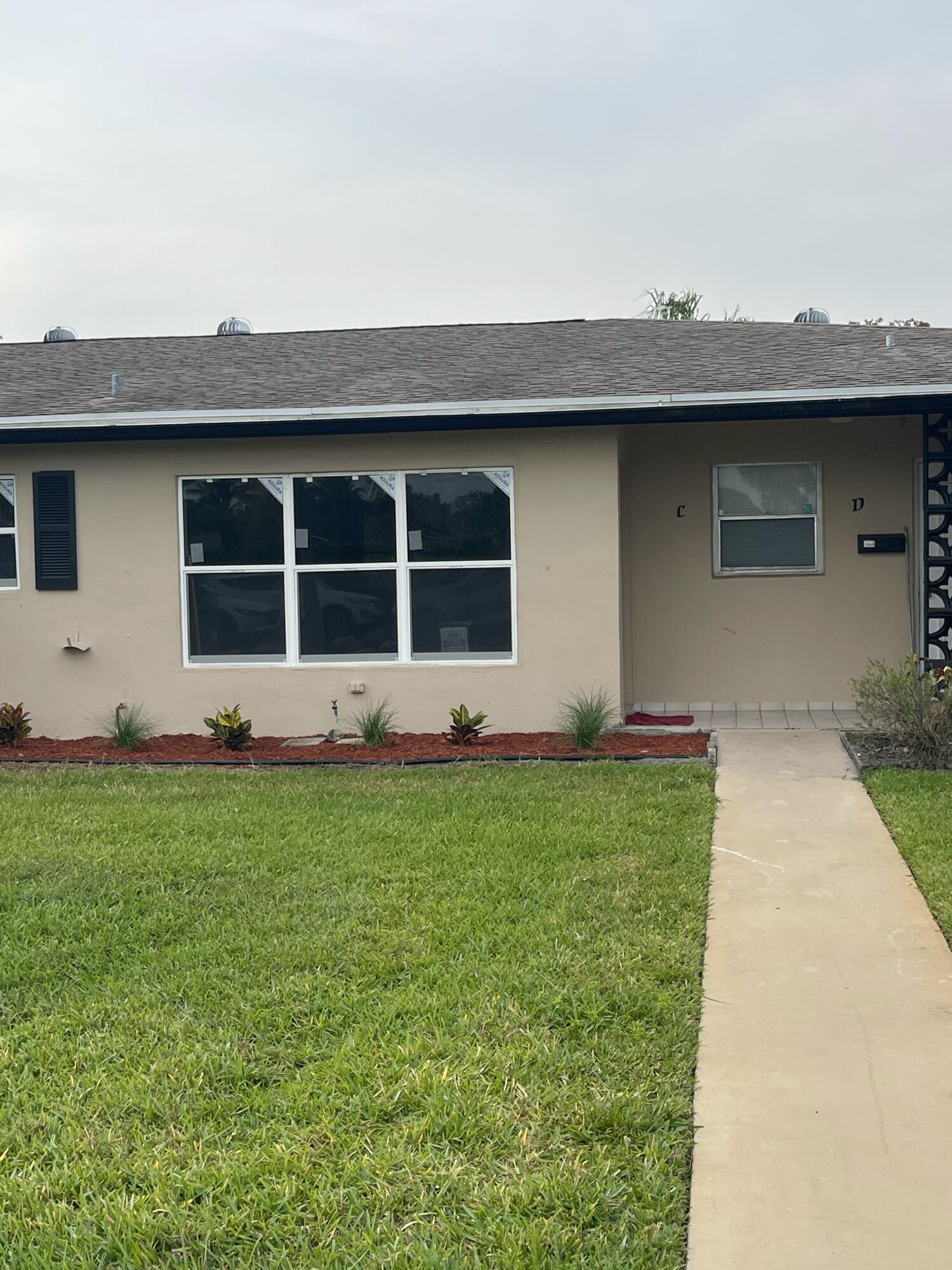 892 N High Point Boulevard C, Delray Beach, Palm Beach County, Florida - 1 Bedrooms  
1.5 Bathrooms - 