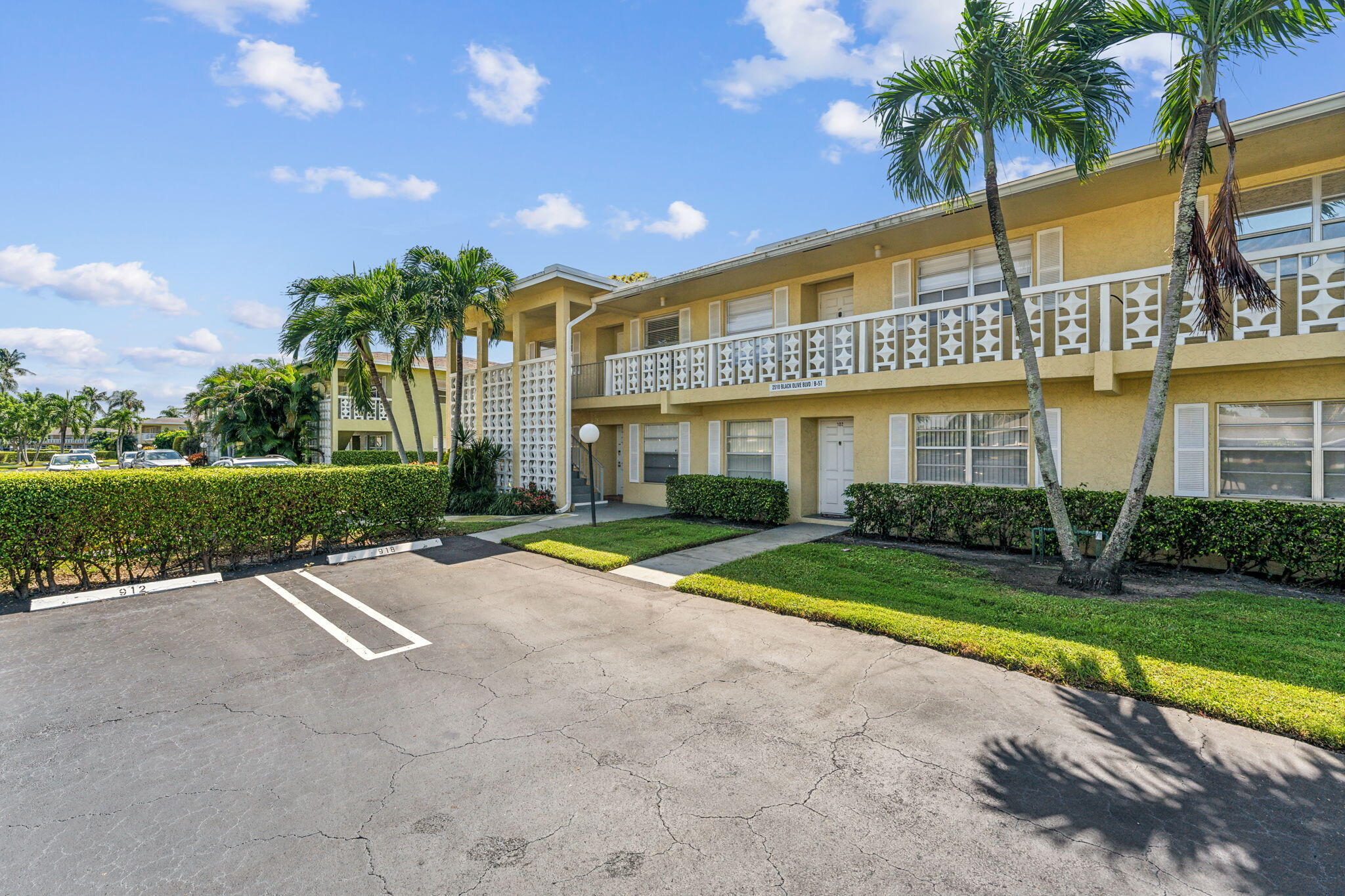 2510 Black Olive Boulevard 201, Delray Beach, Palm Beach County, Florida - 2 Bedrooms  
2 Bathrooms - 