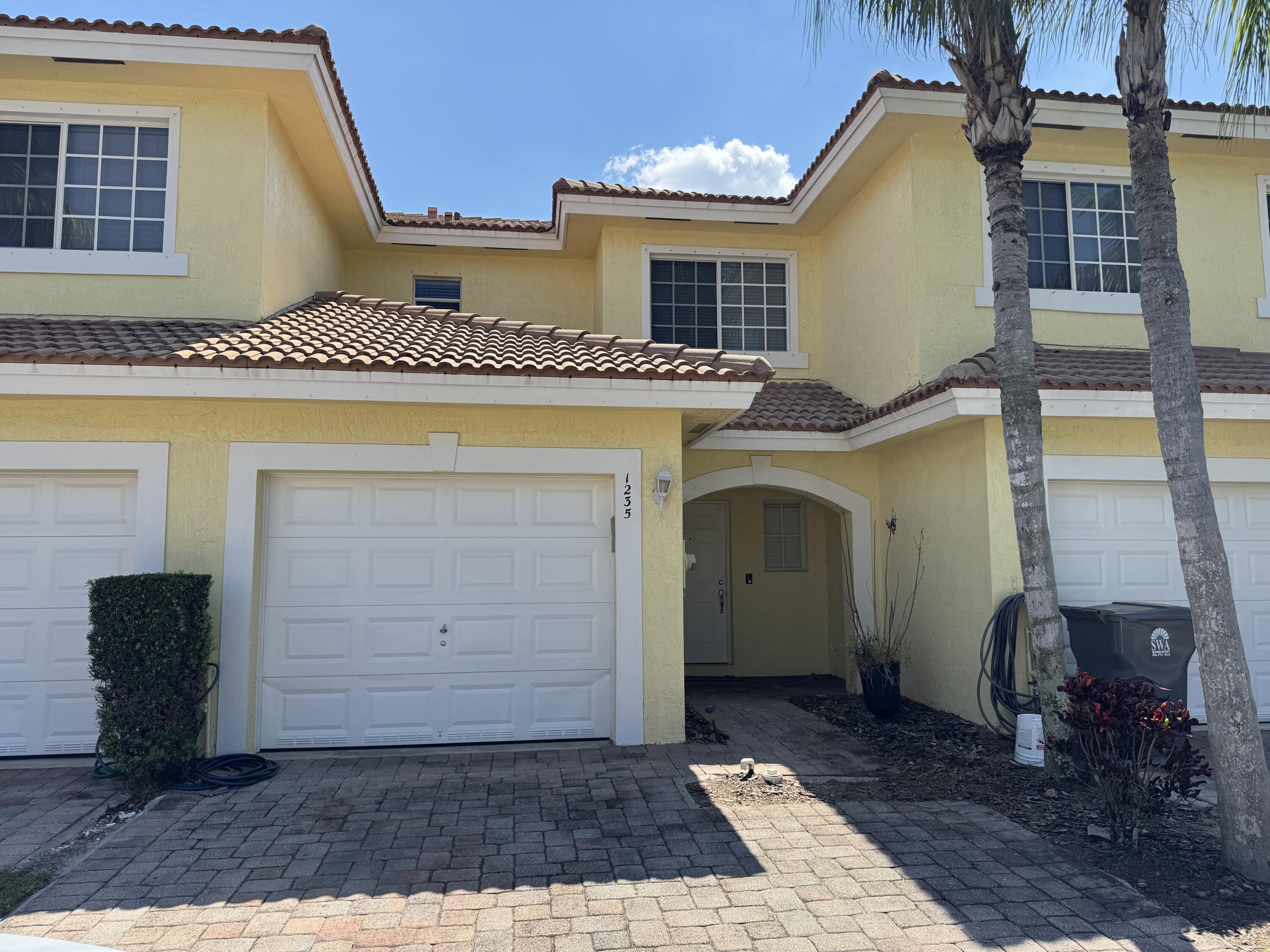 1235 Imperial Lake Road, West Palm Beach, Palm Beach County, Florida - 2 Bedrooms  
2.5 Bathrooms - 
