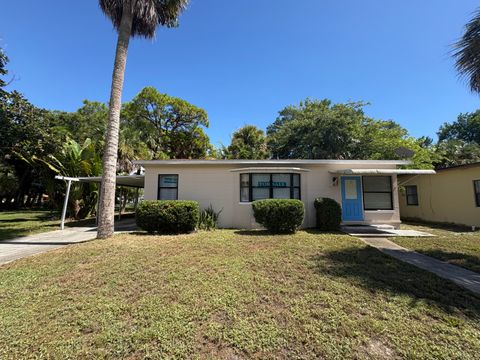 Photo of 1010 Mayflower Road, Fort Pierce, FL 34950 (MLS # RX-11127687)