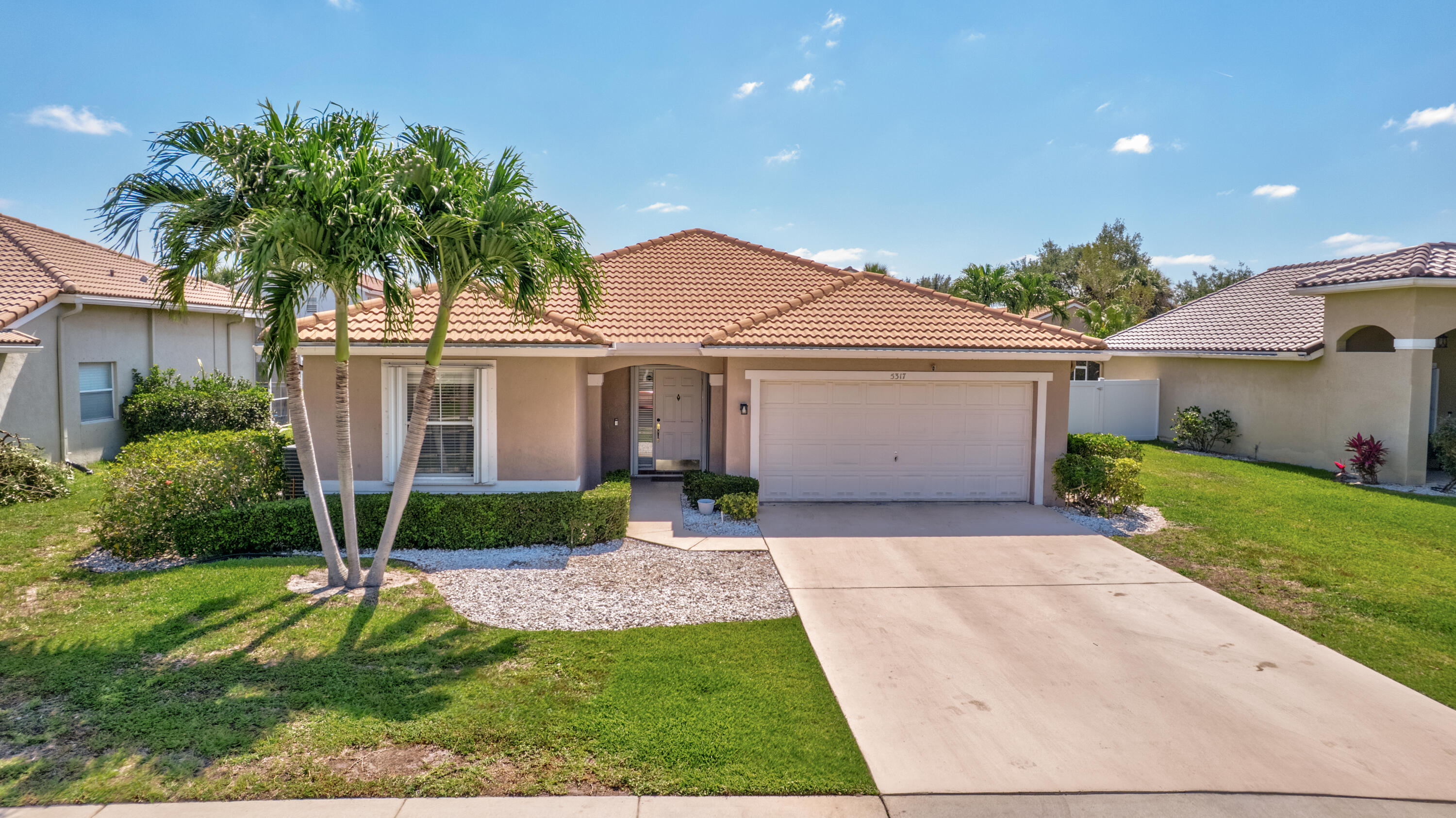 Property for Sale at 5317 Oakmont Village Circle, Lake Worth, Palm Beach County, Florida - Bedrooms: 3 
Bathrooms: 2  - $540,000
