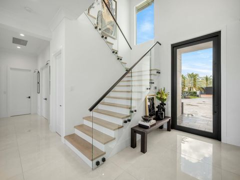 Photo of 9 Bamboo Lane, Jupiter, FL 33458 (MLS # RX-11119462)
