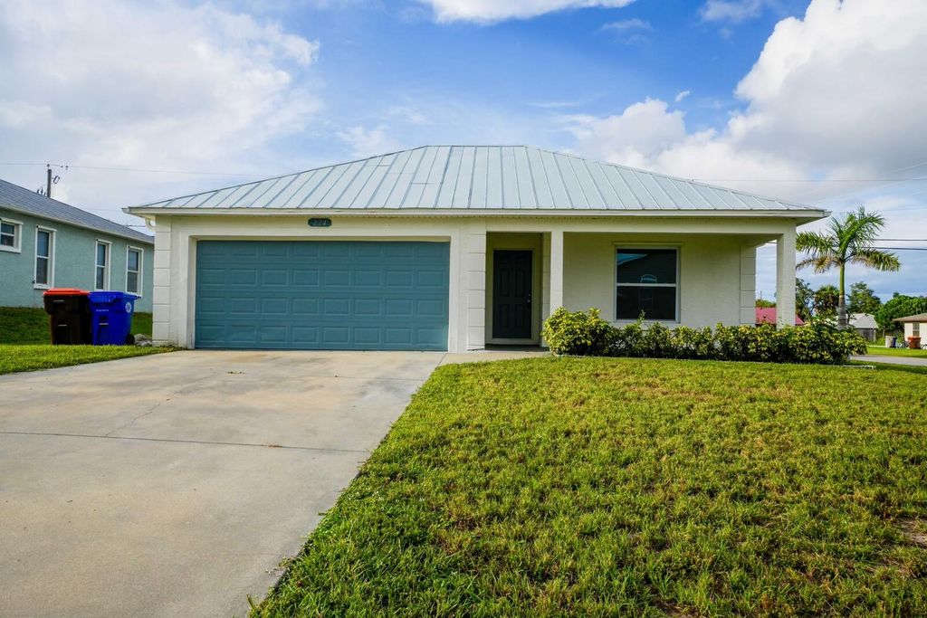 Photo of 224 16th Place SW, Vero Beach, FL 32962 (MLS # RX-11122017)