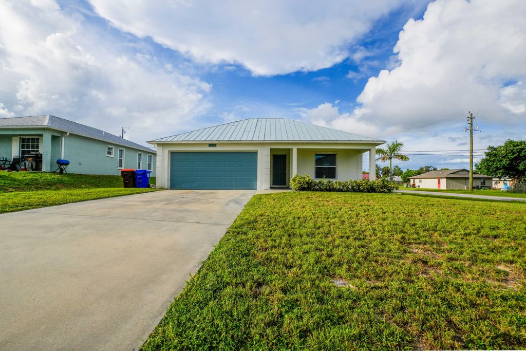 Photo of 224 16th Place SW, Vero Beach, FL 32962 (MLS # RX-11122017)