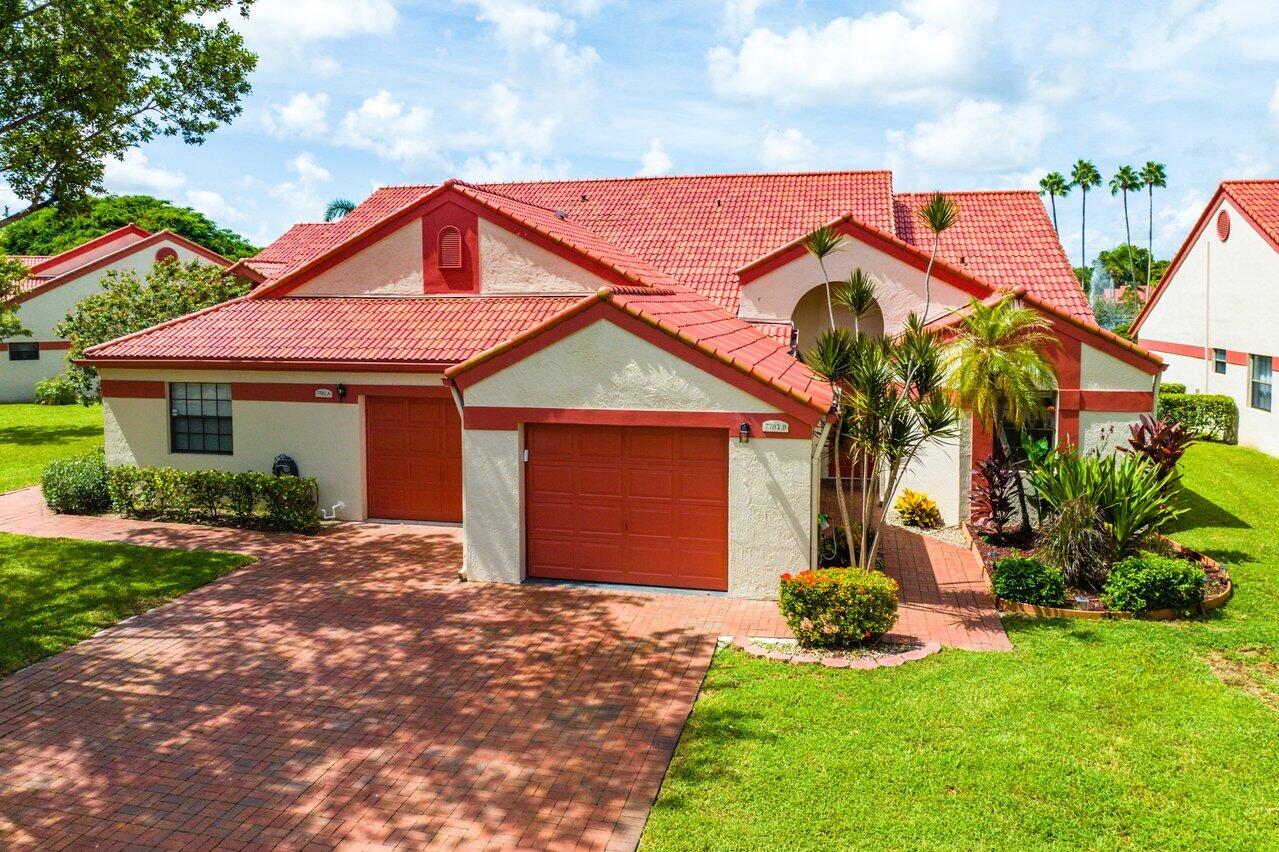 7781 Lexington Club Boulevard B, Delray Beach, Palm Beach County, Florida - 3 Bedrooms  
2 Bathrooms - 