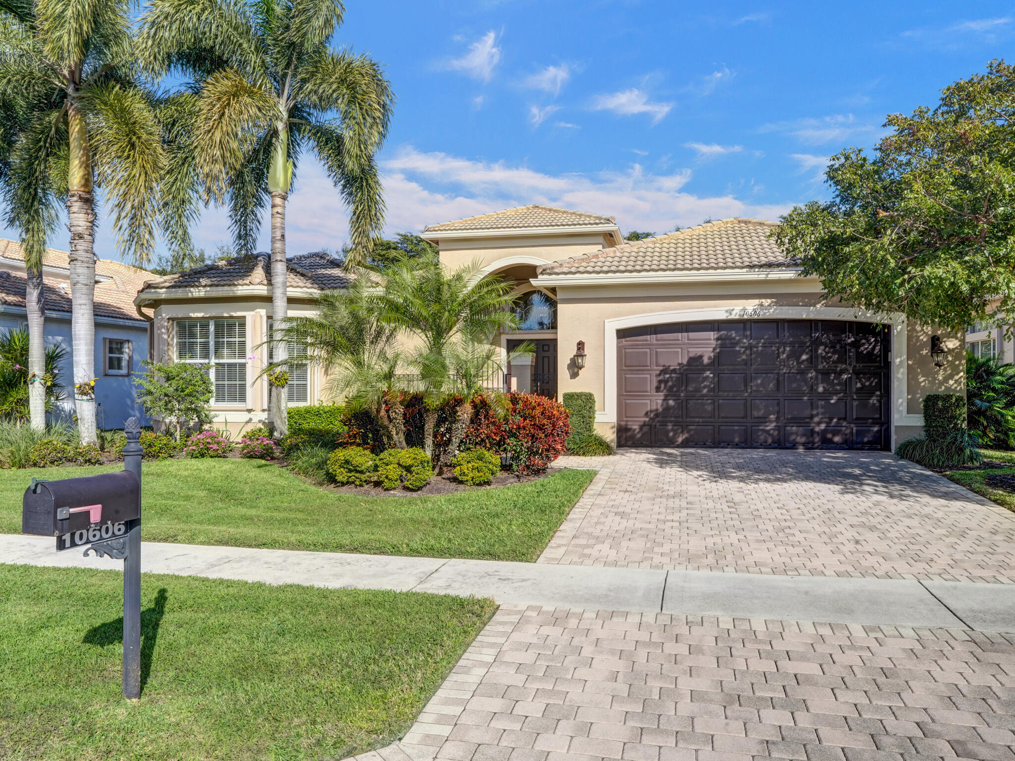 10606 Whitewind Circle, Boynton Beach, Palm Beach County, Florida - 3 Bedrooms  
2.5 Bathrooms - 