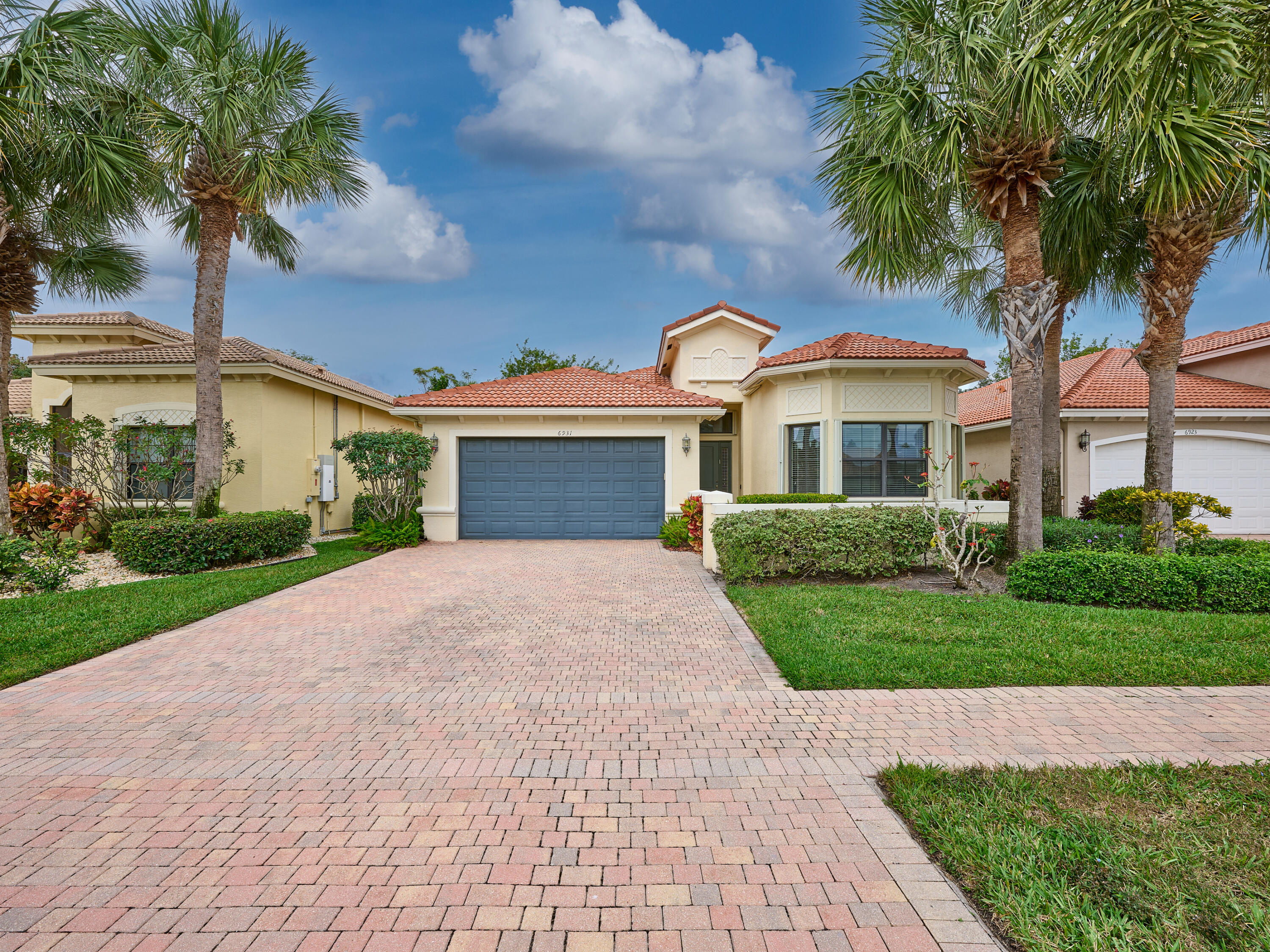 6931 Fabiano Circle, Boynton Beach, Palm Beach County, Florida - 3 Bedrooms  
2.5 Bathrooms - 