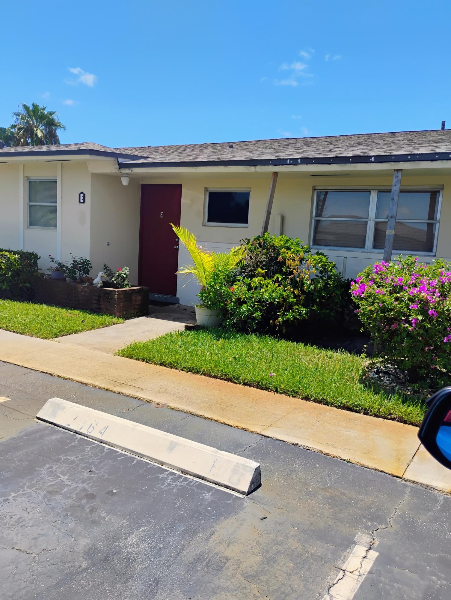 2864 Ashley Drive  E, West Palm Beach, Palm Beach County, Florida - 2 Bedrooms  
2 Bathrooms - 