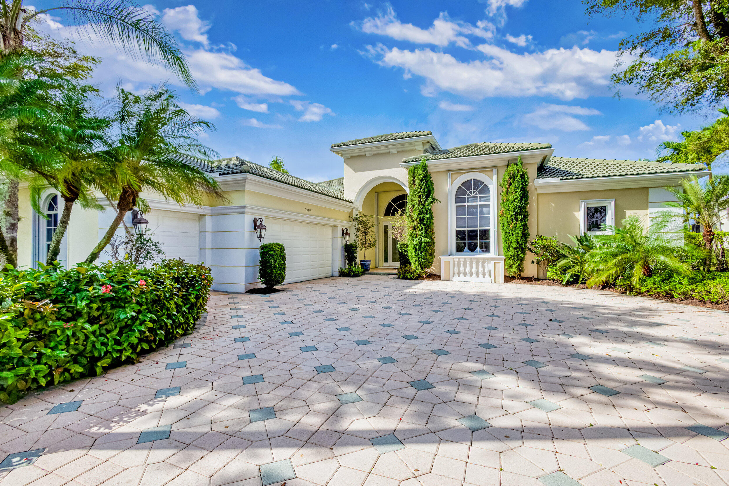 Property for Sale at 9040 Lakes Boulevard, West Palm Beach, Palm Beach County, Florida - Bedrooms: 4 
Bathrooms: 4  - $1,695,000