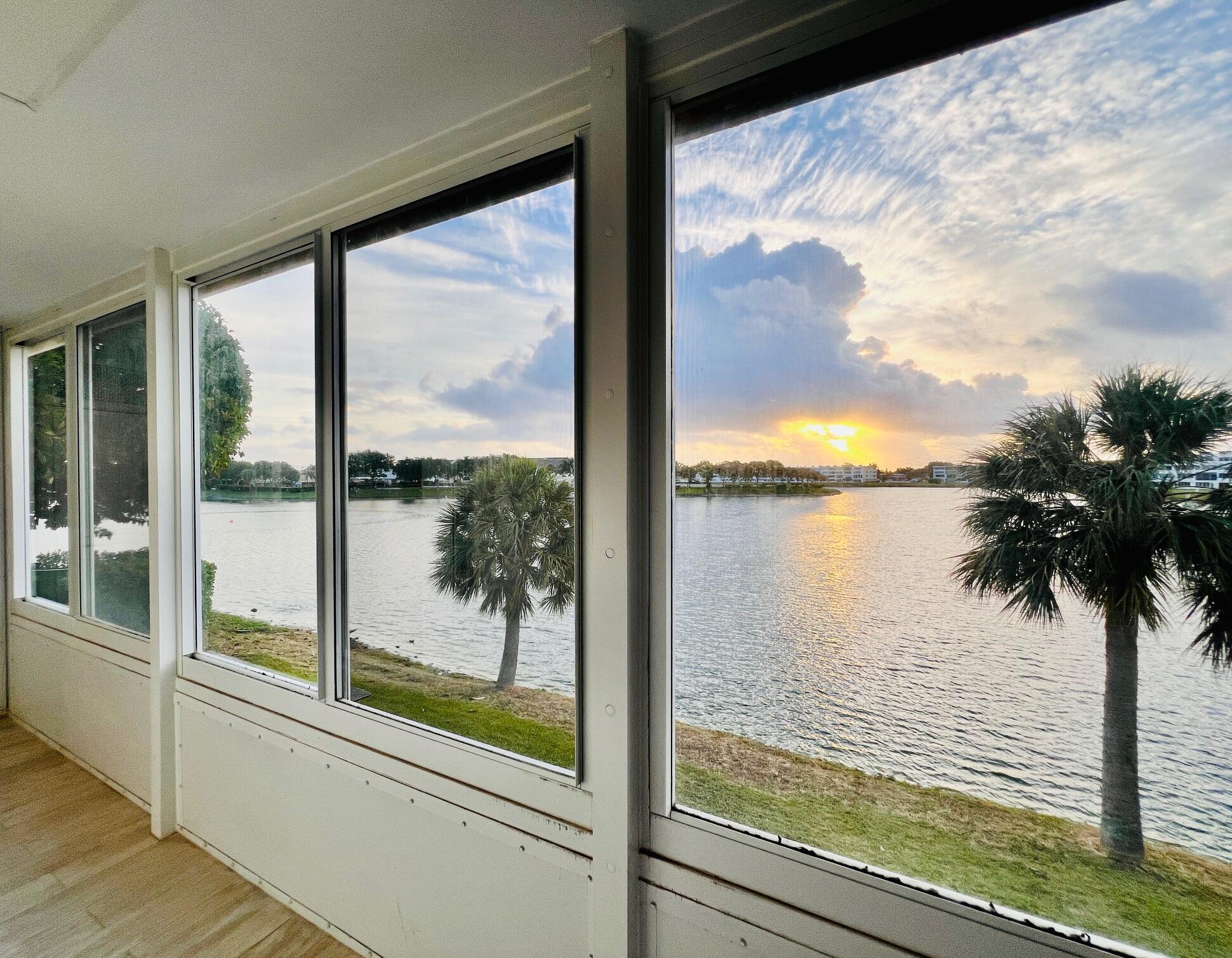 Property for Sale at 39 Somerset B, West Palm Beach, Palm Beach County, Florida - Bedrooms: 2 
Bathrooms: 2  - $179,000