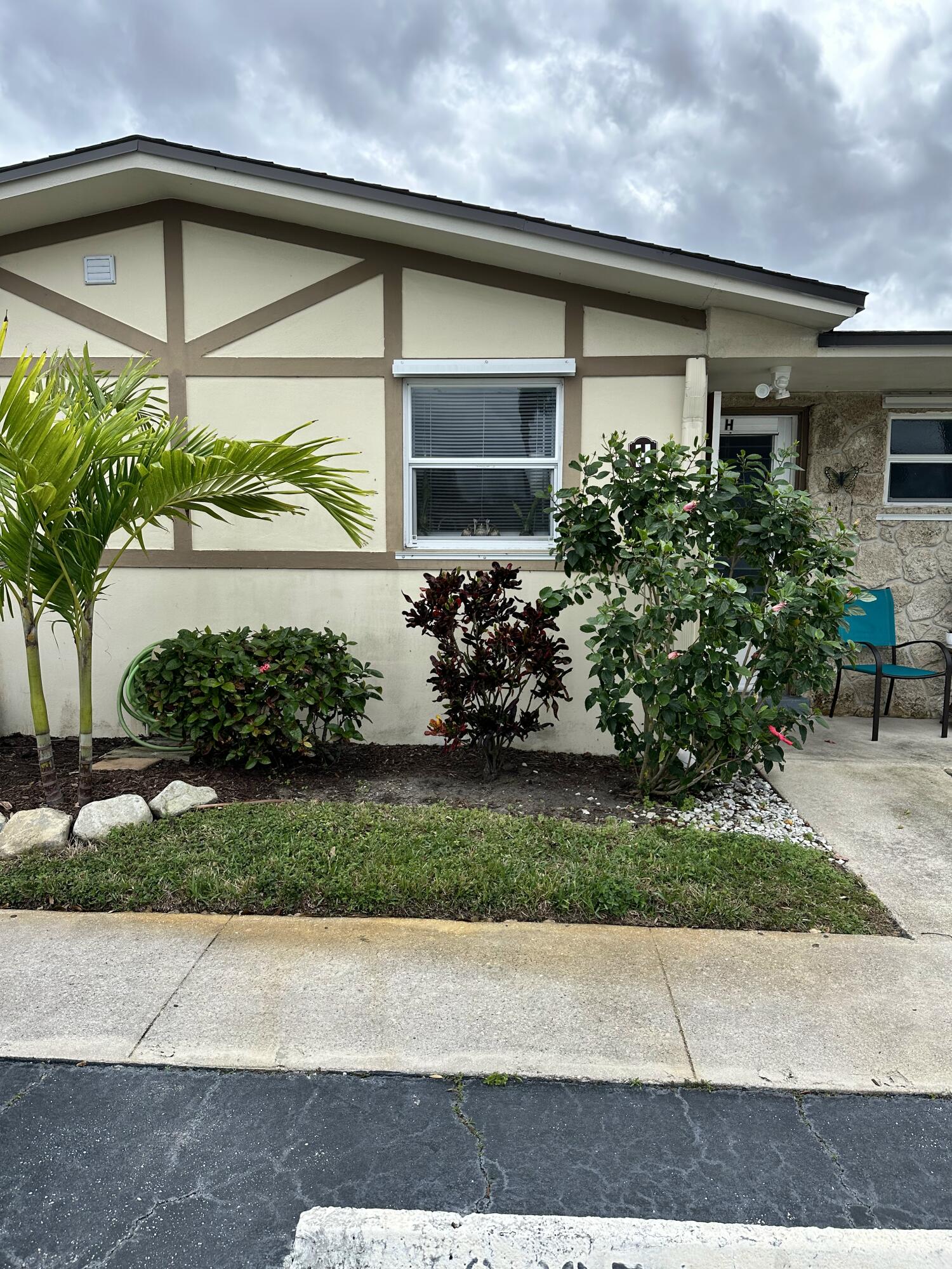 Property for Sale at 2847 Ashley Drive H, West Palm Beach, Palm Beach County, Florida - Bedrooms: 2 
Bathrooms: 2  - $210,000