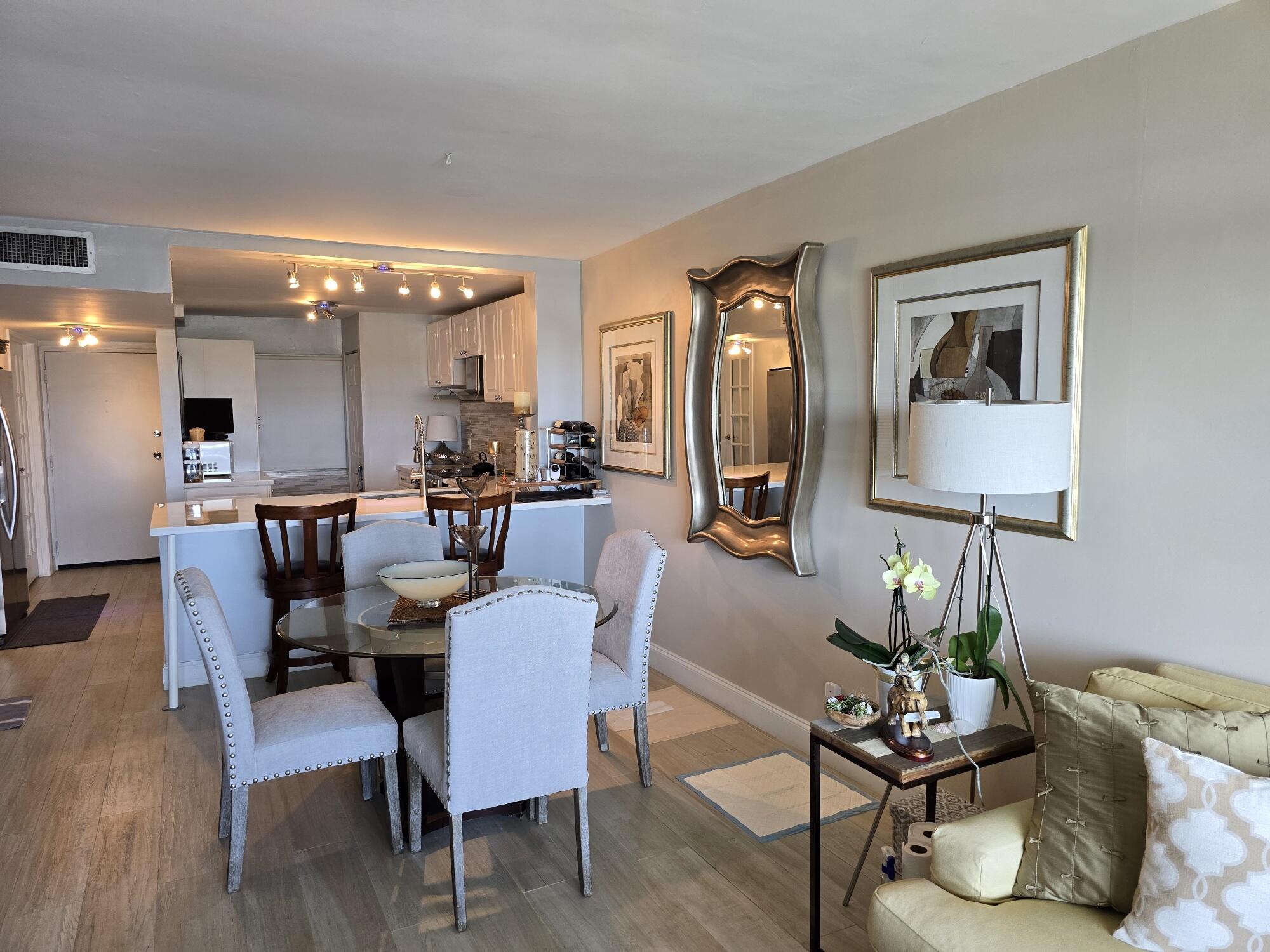 3581 S Ocean Boulevard 7C, South Palm Beach, Palm Beach County, Florida - 2 Bedrooms  
2 Bathrooms - 