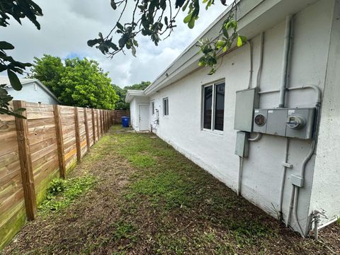 Tiny photo for 1954 Thomas Street, Hollywood, FL 33020 (MLS # RX-11126985)