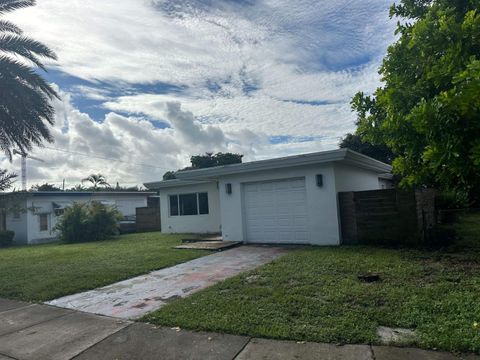 Tiny photo for 1954 Thomas Street, Hollywood, FL 33020 (MLS # RX-11126985)