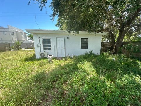 Tiny photo for 1954 Thomas Street, Hollywood, FL 33020 (MLS # RX-11126985)