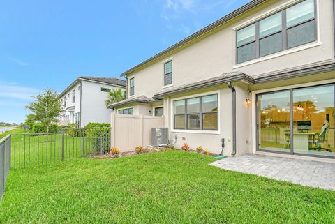Tiny photo for 2138 Appleton Circle S, Oakland Park, FL 33309 (MLS # RX-11104395)