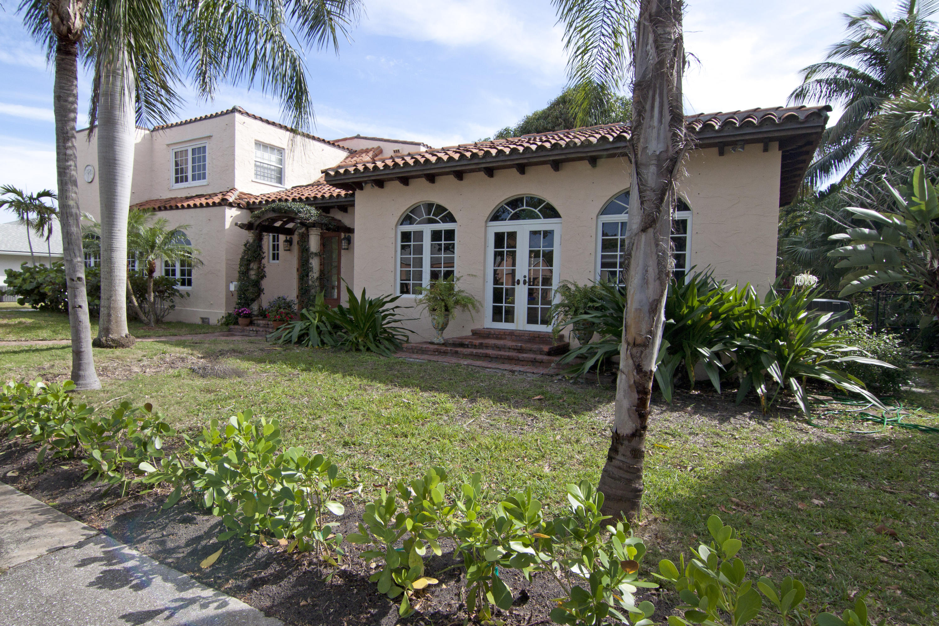 Photo 1 of 250 Costello Road, West Palm Beach, Florida, $705,000, Web #: 10205098