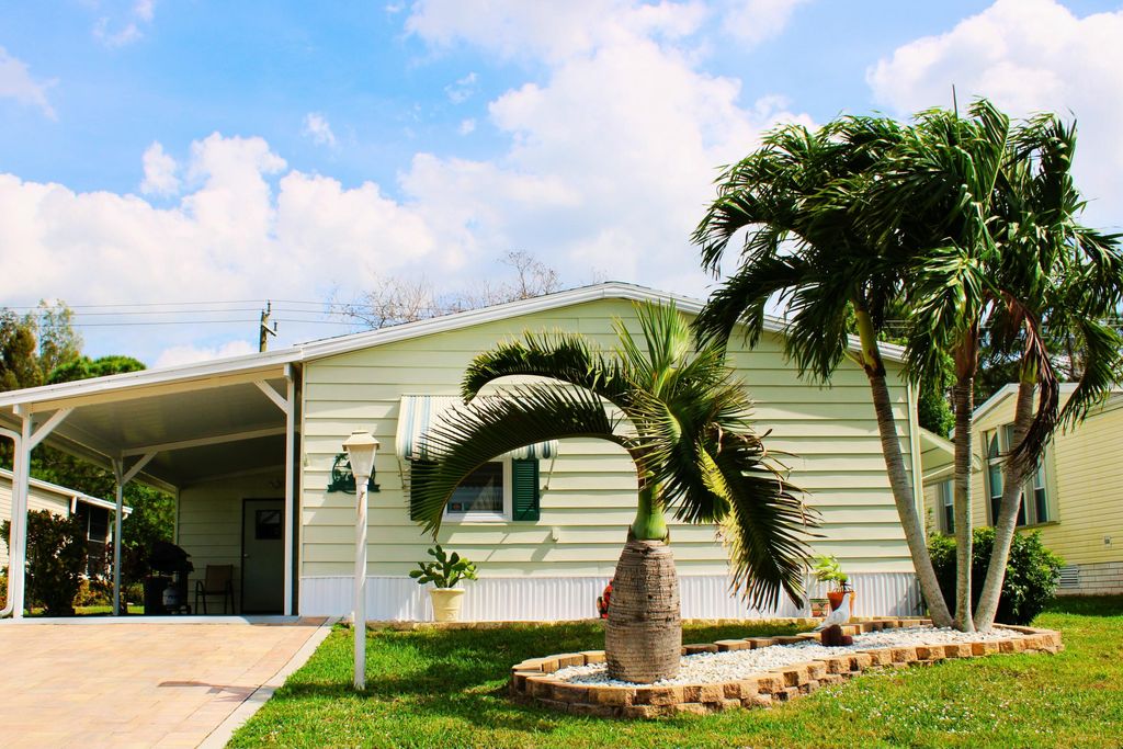 Photo of 480 Thames Bluff Ridge #46, Fort Pierce, FL 34982 (MLS # RX-11064114)