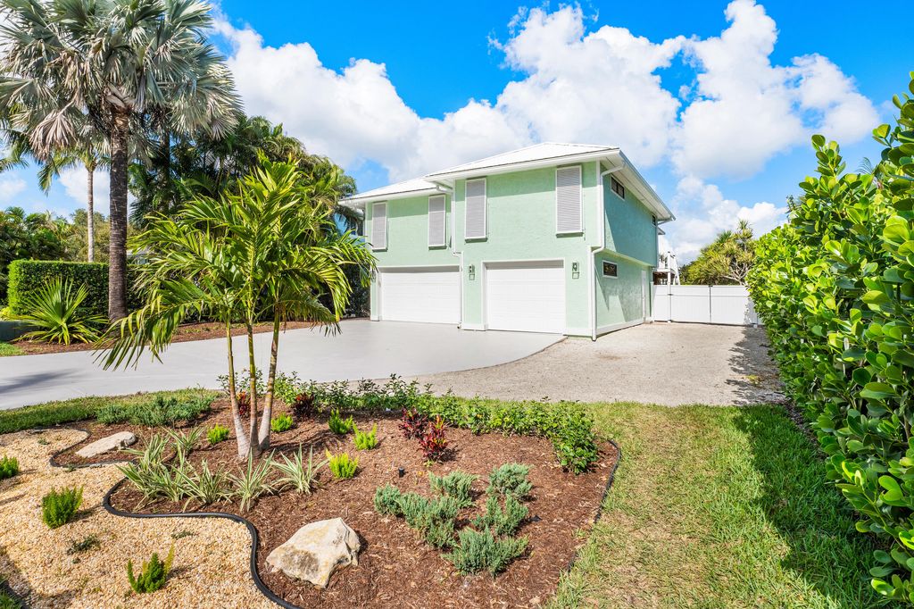 Photo of 4239 SE Whiticar Way, Stuart, FL 34997 (MLS # RX-11057742)