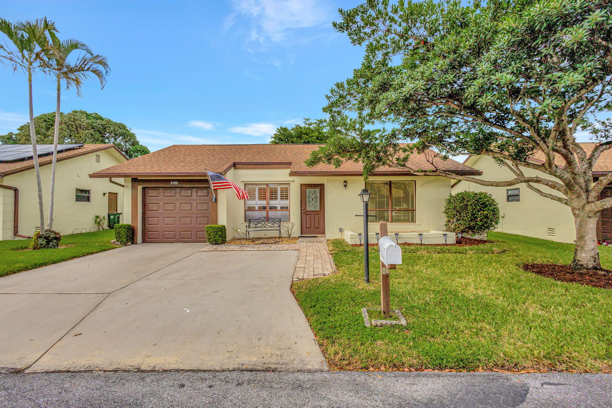 Property for Sale at 6189 Olivewood Circle, Greenacres, Palm Beach County, Florida - Bedrooms: 2 
Bathrooms: 2  - $305,000
