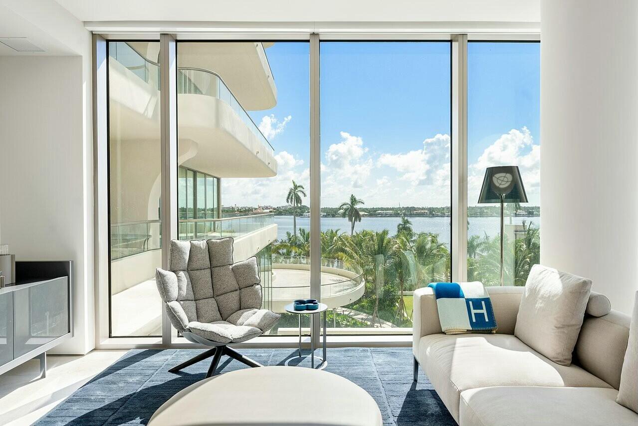 200 Arkona Court 403, West Palm Beach, Palm Beach County, Florida - 2 Bedrooms  
2.5 Bathrooms - 