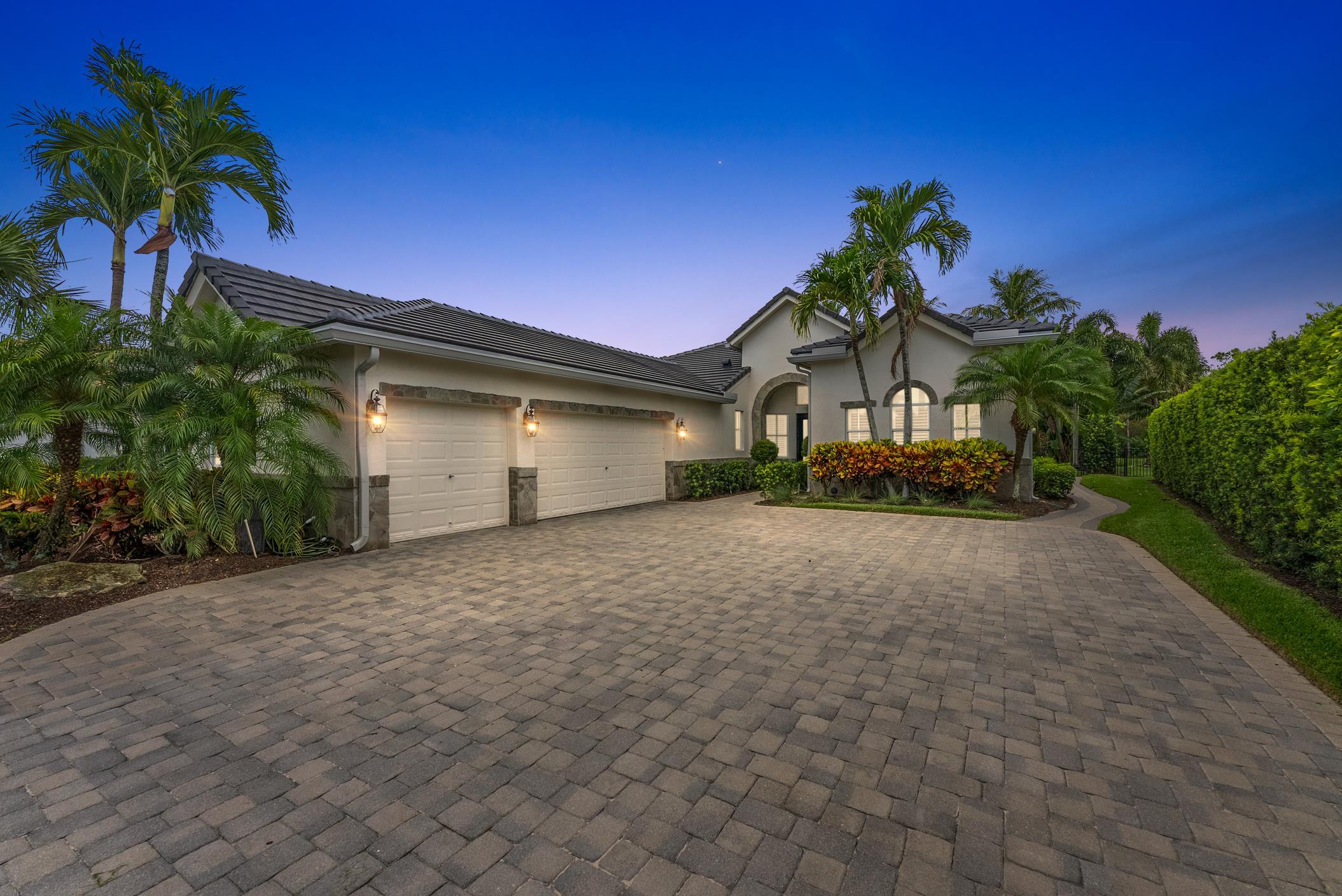Property for Sale at 7737 Preserve Drive, West Palm Beach, Palm Beach County, Florida - Bedrooms: 4 
Bathrooms: 3.5  - $1,395,000