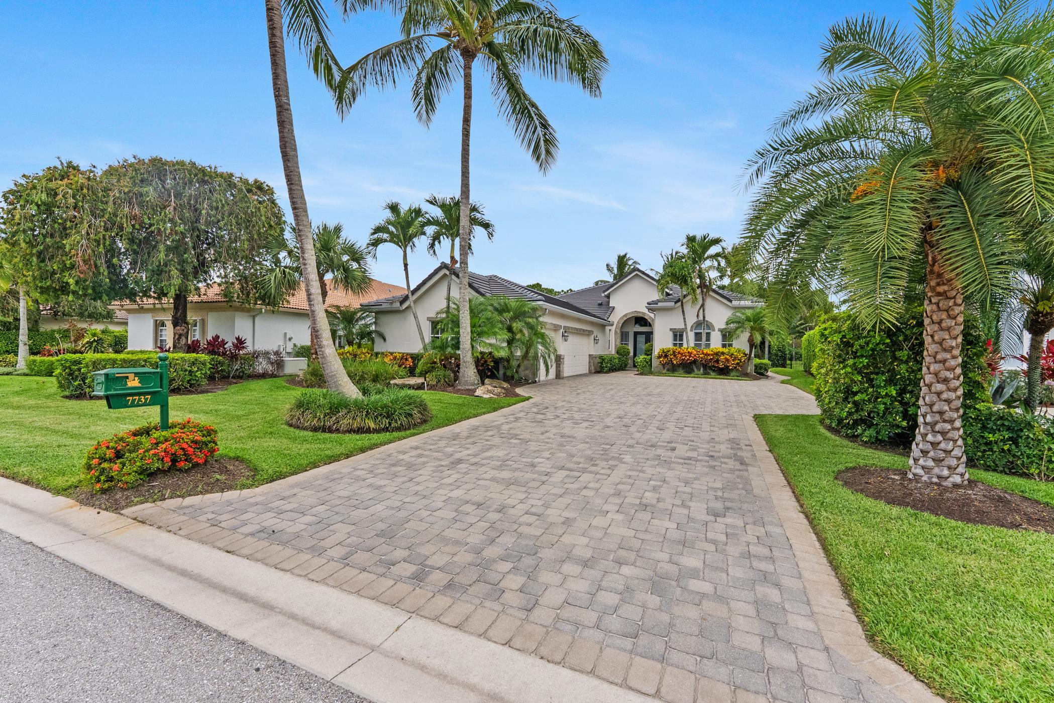 Property for Sale at 7737 Preserve Drive, West Palm Beach, Palm Beach County, Florida - Bedrooms: 4 
Bathrooms: 3.5  - $1,395,000