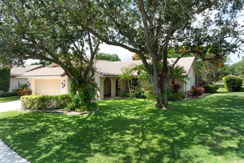 Photo of 166 Bayberry Circle, Jupiter, FL 33458 (MLS # RX-11101132)