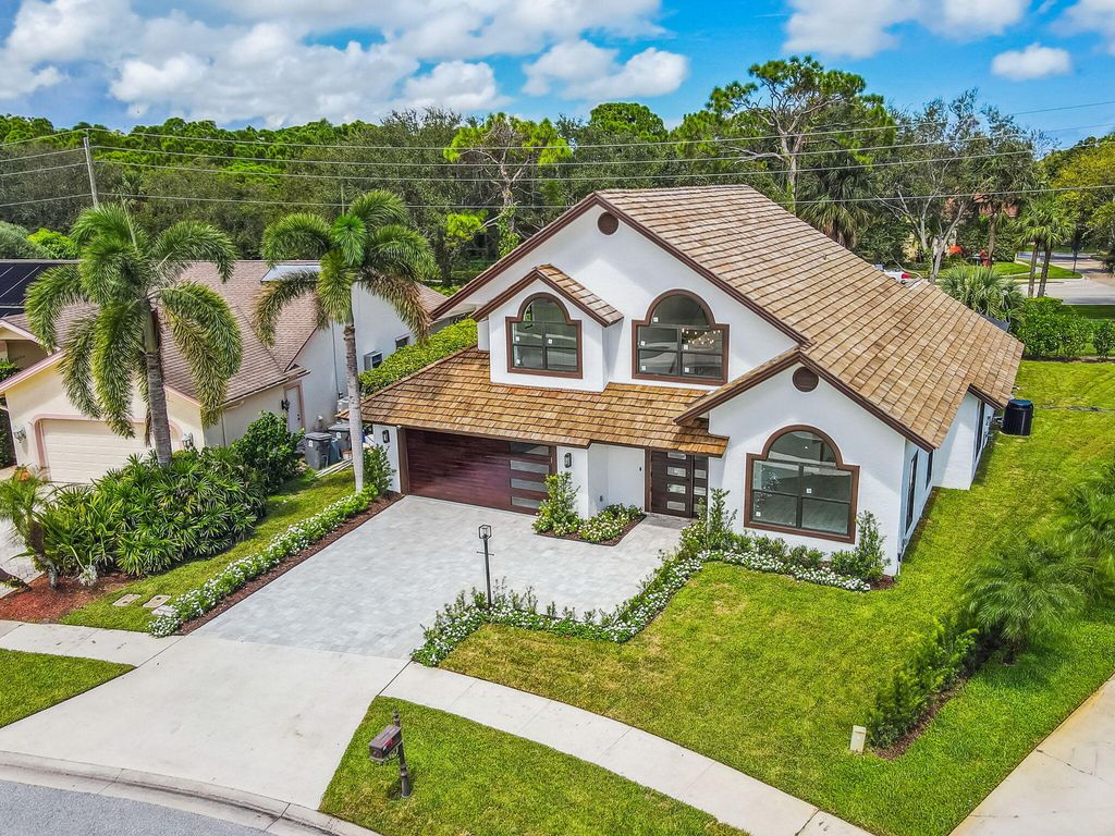 Photo of 12884 Calais Circle, Palm Beach Gardens, FL 33410 (MLS # RX-10906906)