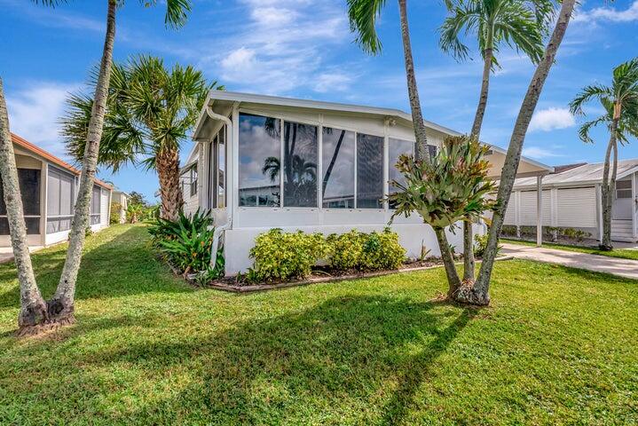 53002 Del Rio Bay, Boynton Beach, Palm Beach County, Florida - 2 Bedrooms  
2 Bathrooms - 