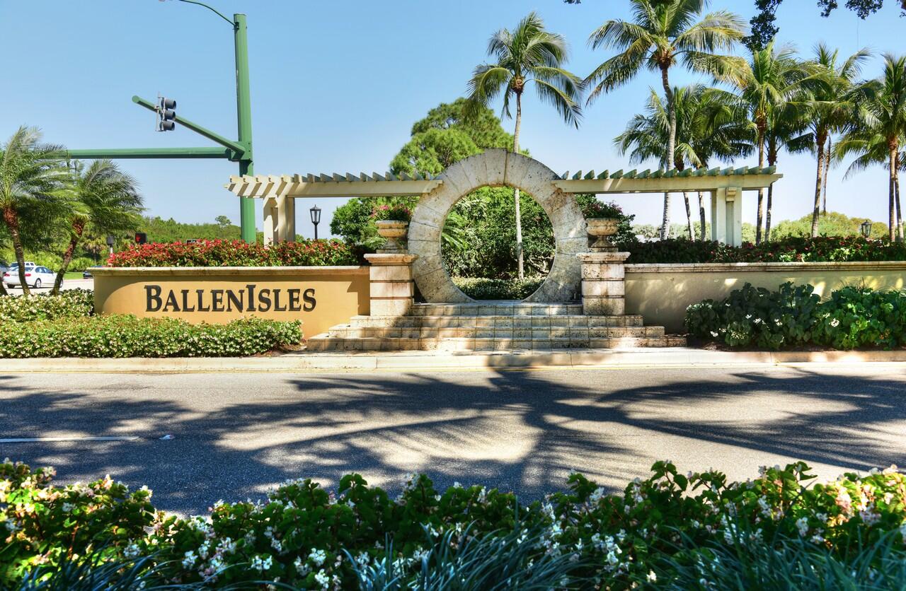 Photo 1 of 102 Chasewood Circle, Palm Beach Gardens, Florida, $1,160,000, Web #: 10956797