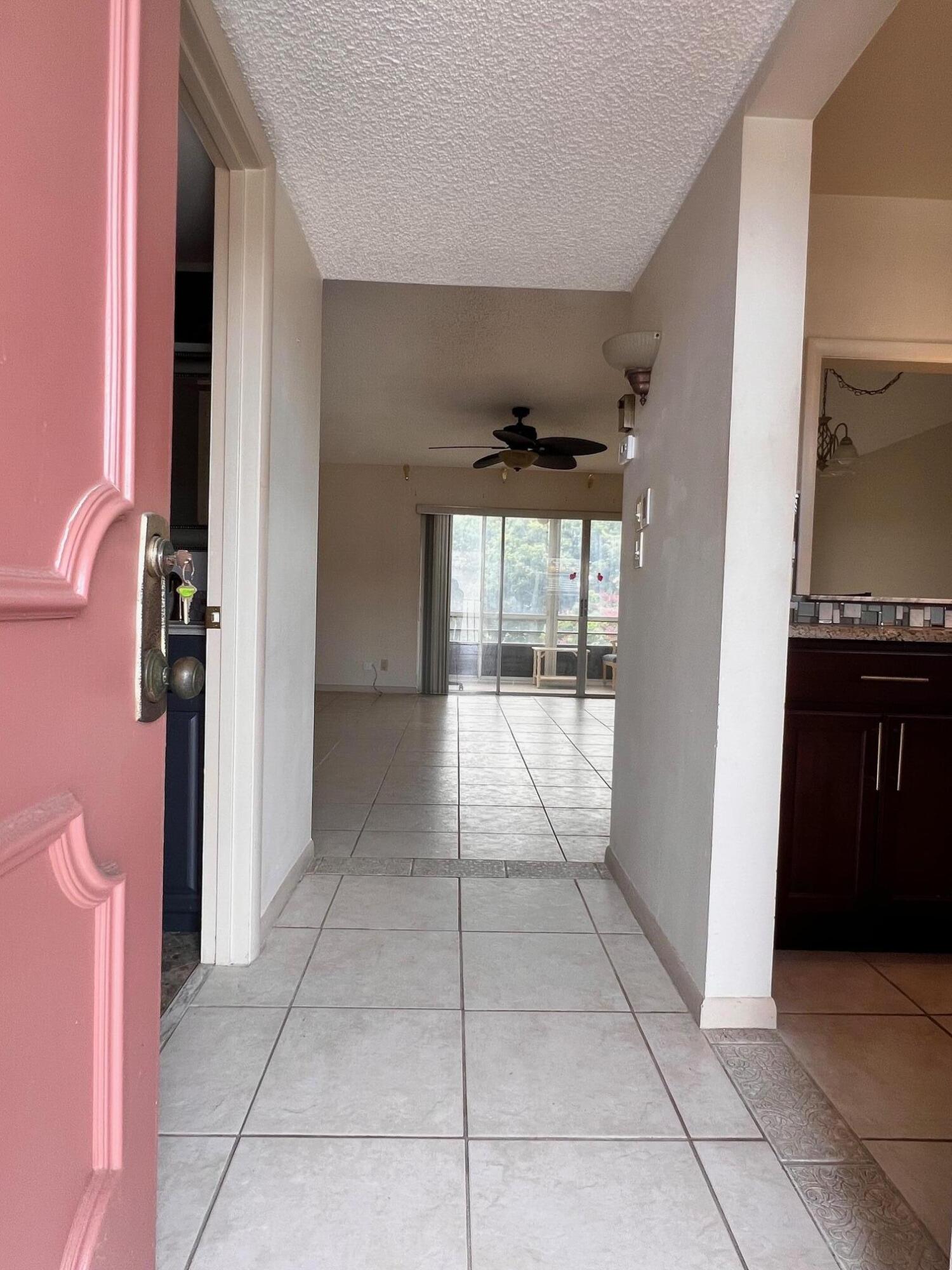 715 Lori Drive Dr 309, Palm Springs, Miami-Dade County, Florida - 1 Bedrooms  
1.5 Bathrooms - 