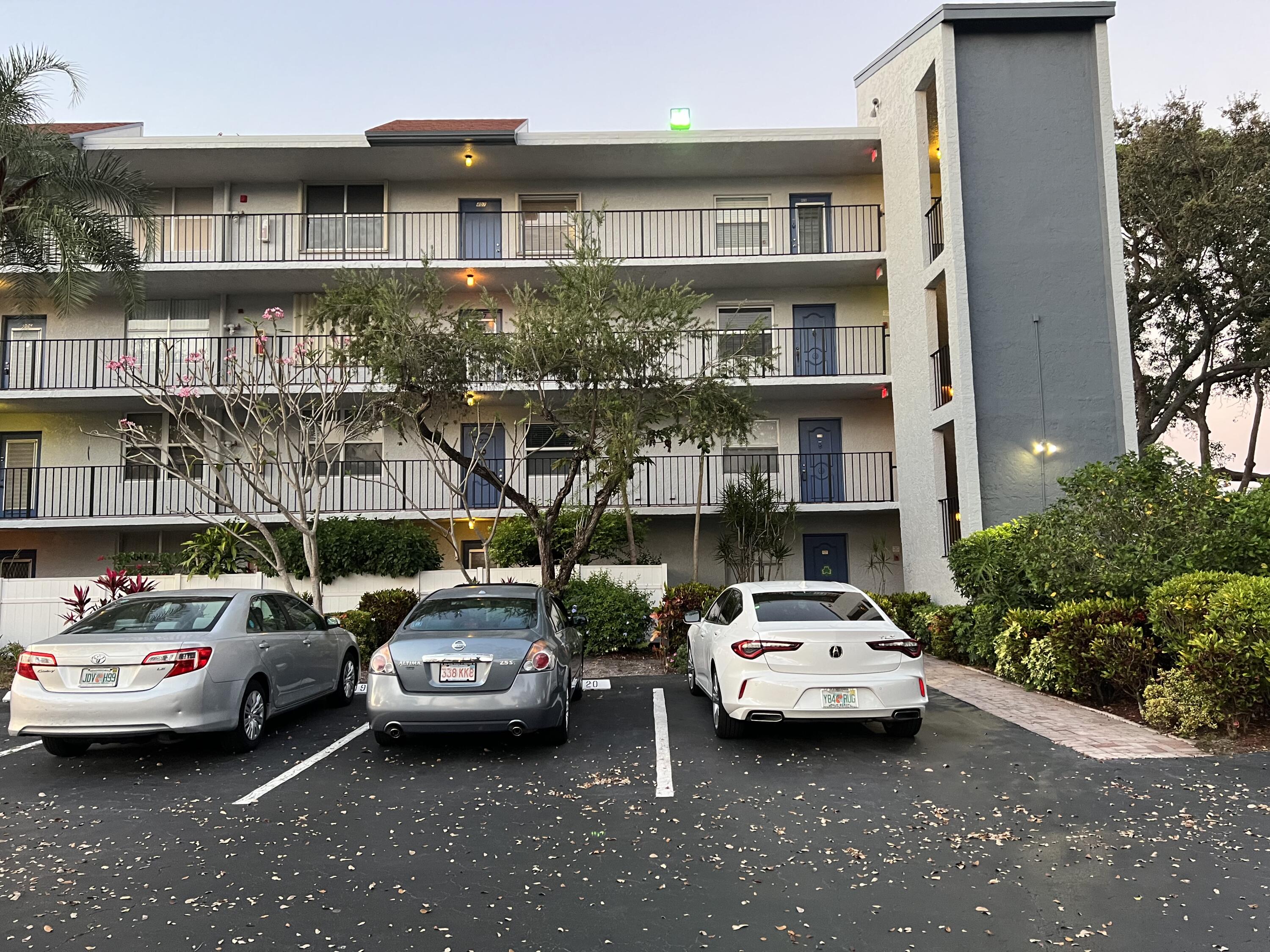 14701 Cumberland Drive 2080, Delray Beach, Palm Beach County, Florida - 2 Bedrooms  
2 Bathrooms - 