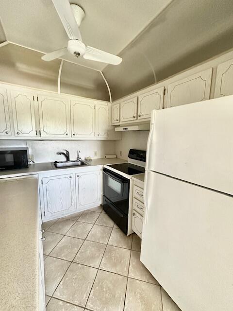 59 Preston B, Boca Raton, Palm Beach County, Florida - 2 Bedrooms  
1.5 Bathrooms - 