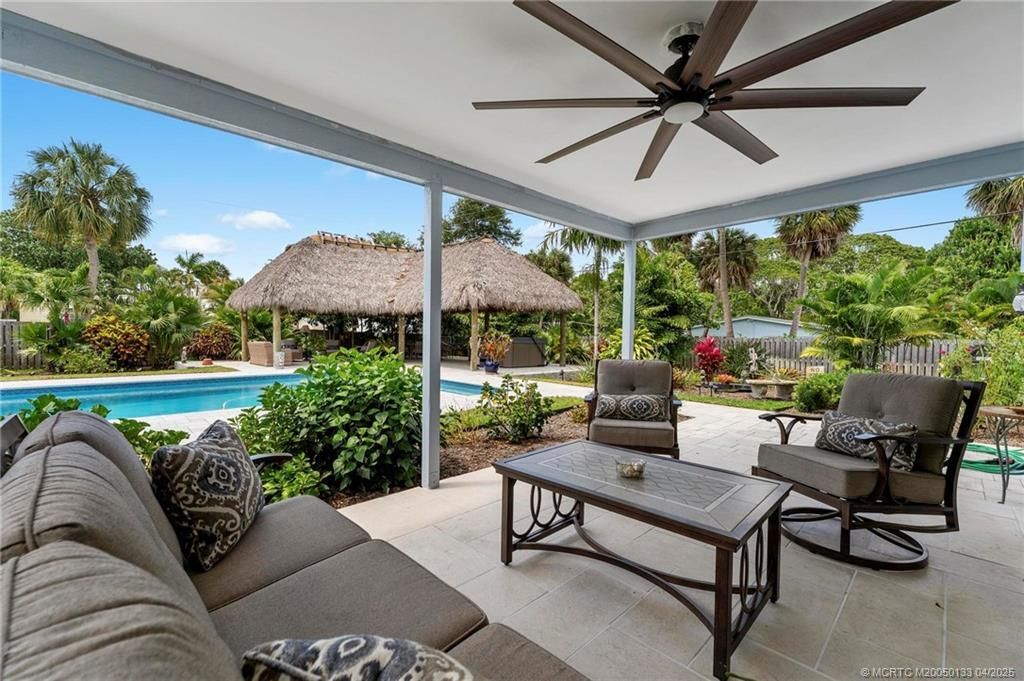 Photo of 216 SE Flamingo Avenue, Stuart, FL 34996 (MLS # RX-11124301)