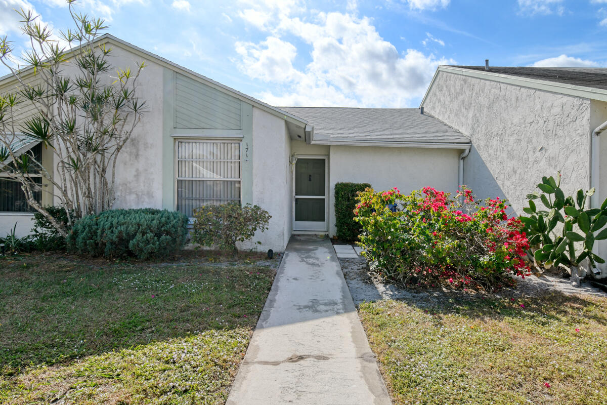 Property for Sale at 171 Pinewood Court, Jupiter, Palm Beach County, Florida - Bedrooms: 1 
Bathrooms: 1  - $240,000