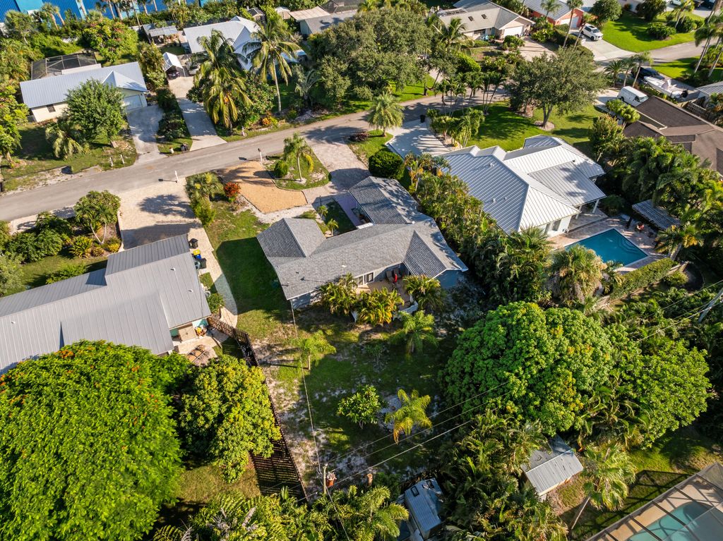 Photo of 4805 SE Manatee Terrace, Stuart, FL 34997 (MLS # RX-11063964)