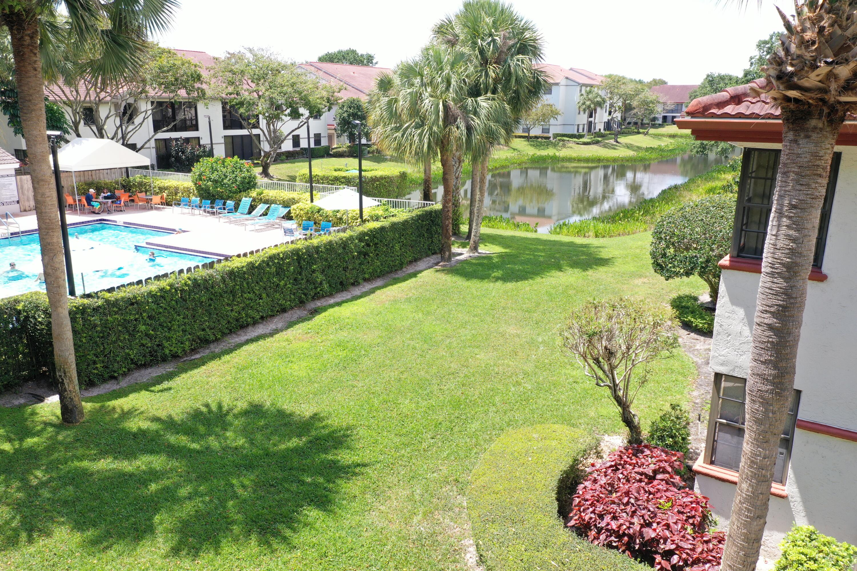 Property for Sale at 5181 Brisata Circle J, Boynton Beach, Palm Beach County, Florida - Bedrooms: 3 
Bathrooms: 2  - $300,000