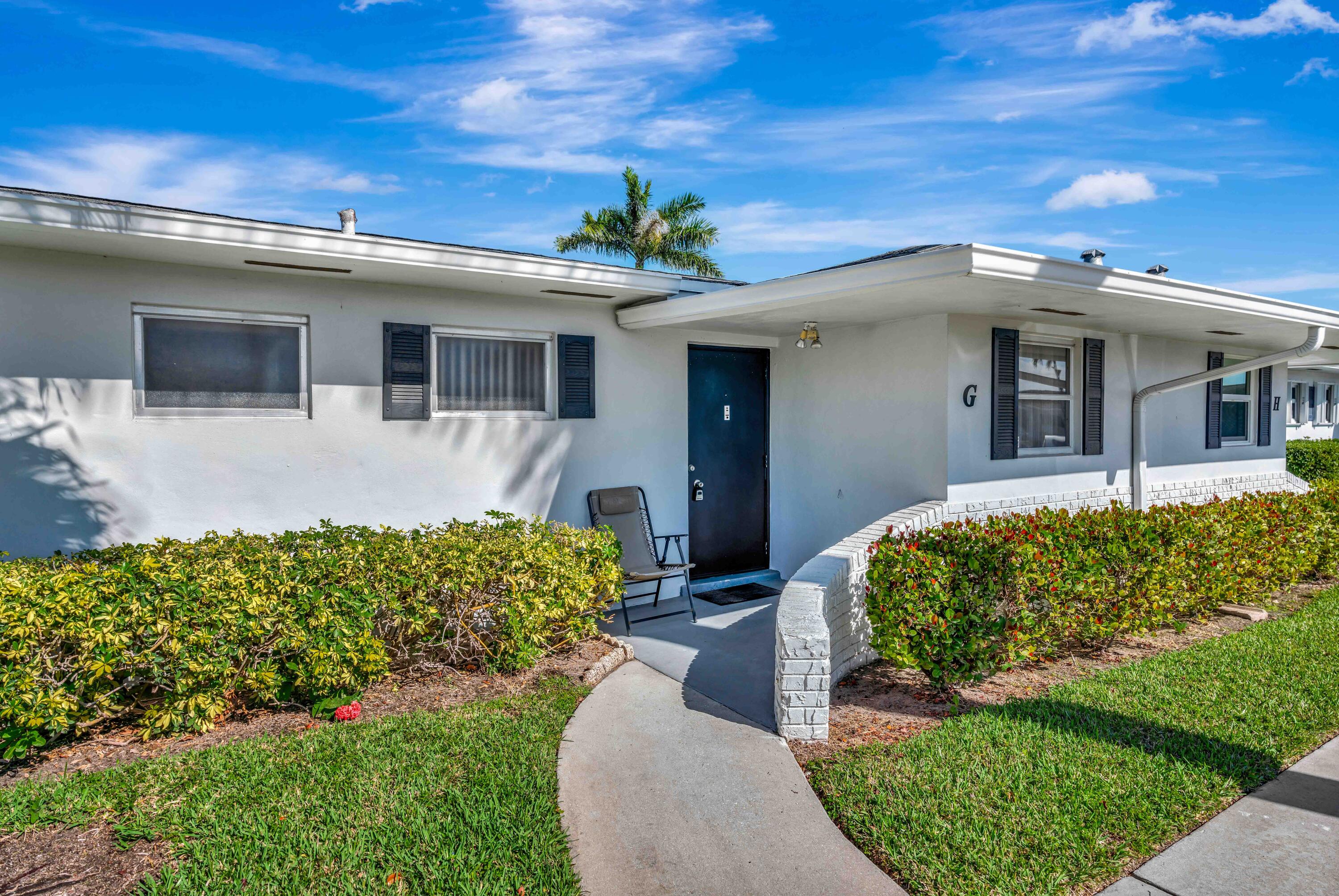 2700 Emory Drive G, West Palm Beach, Palm Beach County, Florida - 1 Bedrooms  
1.5 Bathrooms - 