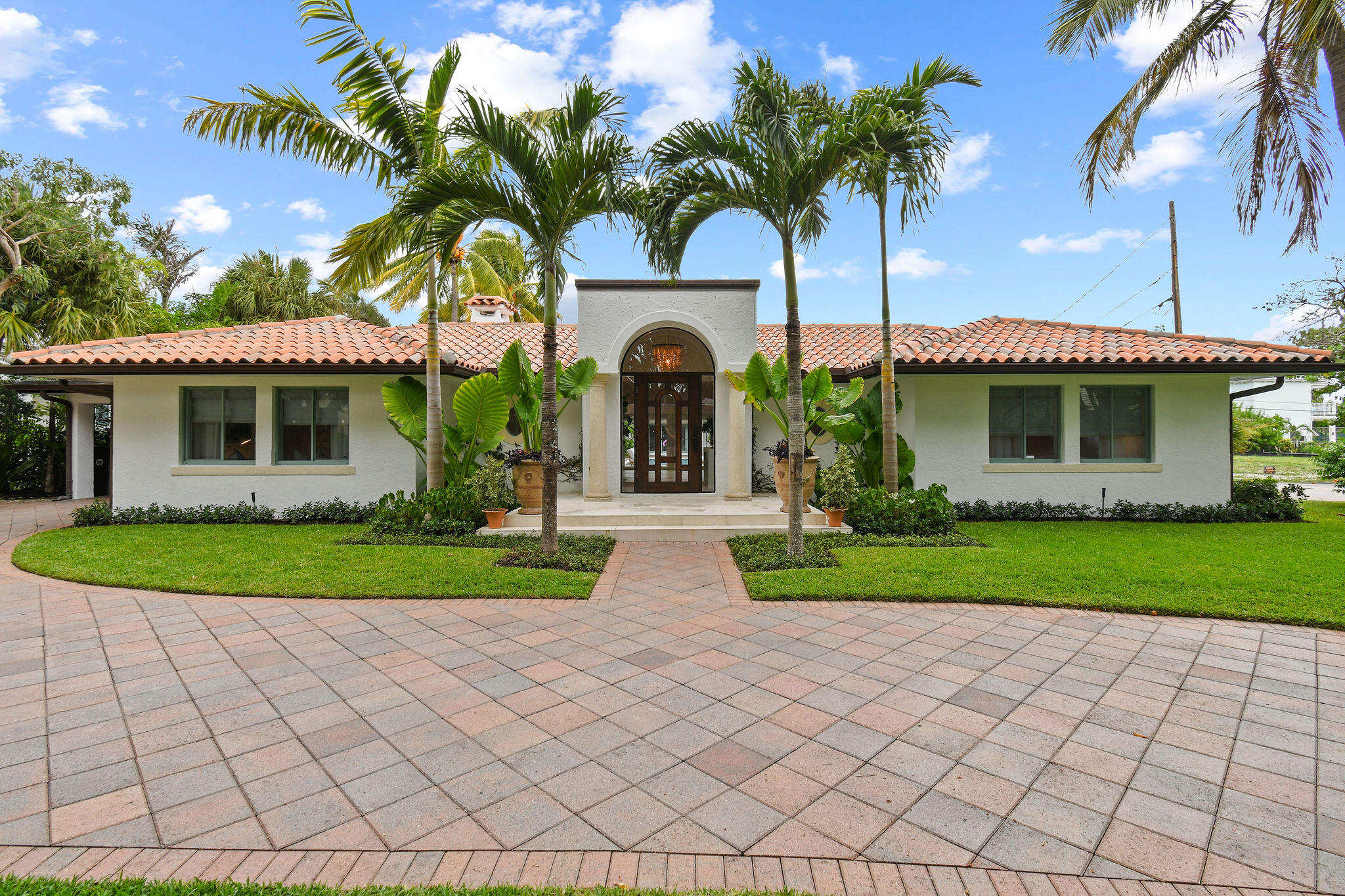 Property for Sale at 215 Essex Lane, West Palm Beach, Palm Beach County, Florida - Bedrooms: 4 
Bathrooms: 4  - $6,650,000